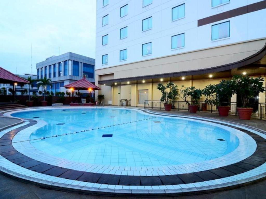 Grand Cempaka Business Hotel Jakarta Exterior photo