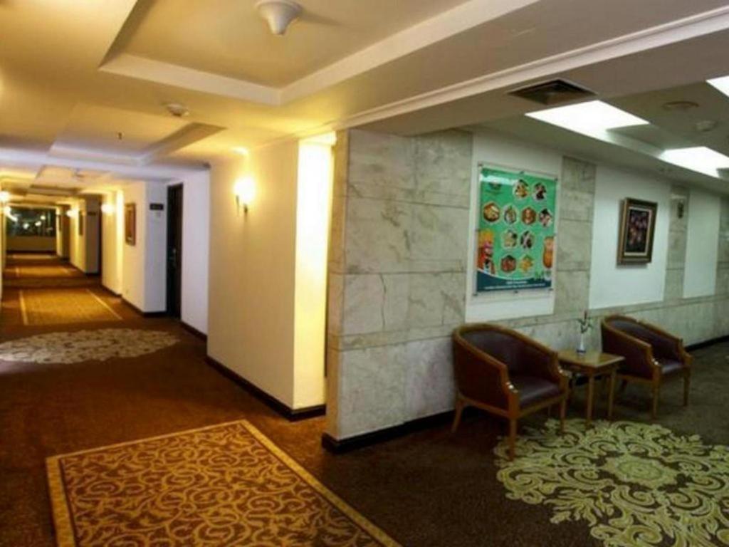 Grand Cempaka Business Hotel Jakarta Exterior photo